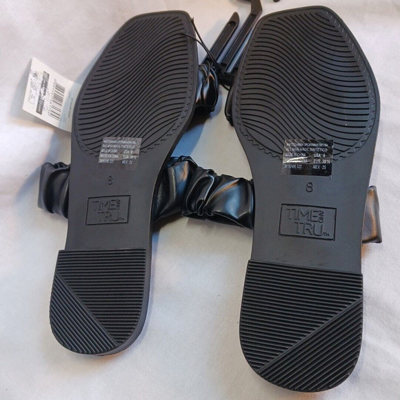 Time And Tru Black Sandals Size 8 Memory Foam NWT - Picture 3 of 4